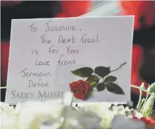  ??  ?? The flowers Sunderland AFC and Jermain Defoe sent for Jasmine’s funeral.