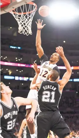  ?? (AFP FOTO) ?? I GOT THIS. Dwight Howard led a fourth-quarter rally to tow LA to a fivepoint win over the San Antonio Spurs.