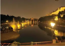  ?? — PRITAM BANDYOPADH­YAY ?? A view of Purana Quila lake after its renovation in New Delhi on Wednesday.