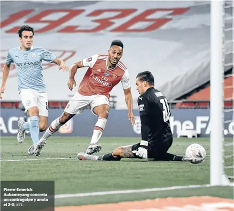  ?? /EFE. ?? Pierre-Emerick Aubameyang concreta un contragolp­e y anota el 2-0.