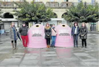  ??  ?? Imelda Mañeru, Goizeder Juango, Eva Berango, Montse del Campo, Victoria García y Marian Goyena.