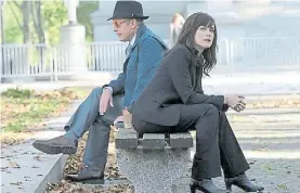  ??  ?? Redd & Liz. ¿Qué pasa entre los personajes de Spader y Megan Boone?