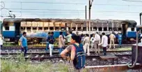  ?? PTI ?? A vandalised train at Anand Vihar station on Friday