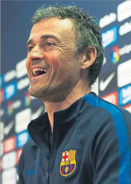  ?? XAVIER GÓMEZ ?? Luis Enrique, ayer, sonriente en la sala de prensa de la ciudad deportiva