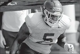  ?? NWA Democrat-Gazette/ANDY SHUPE ?? Senior Dorian Gerald struggled to contribute for Arkansas last season after not arriving from junior college until the first week of fall practice. “Getting here late last year and then being thrown into the fire, I’m not going to lie, it was wild and crazy,” he said.