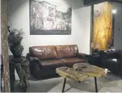  ??  ?? Soluţii pentru decoruri exotic urbane prezentate în showroom-ul EXOTIQUE