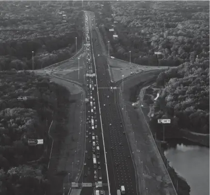  ??  ?? Traffic backs up heading west along Interstate 40 before the interchang­e in this file photo. BRAD VEST/THE COMMERCIAL APPEAL