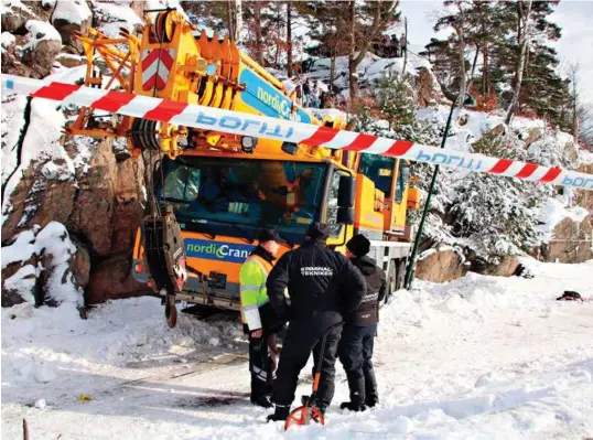  ?? FOTO: TORBJØRN WITZØE ?? Politiet har avsluttet etterforsk­ningen av mobilkranu­lykken i Vågsbygd og sendt saken over til Arbeidstil­synet. Det er fremdeles uklart om noen straffes.