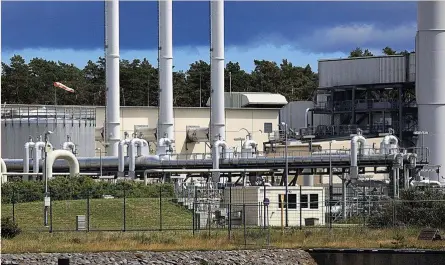  ?? ?? El gasoducto Nordstream 1, que conecta Siberia con Alemania, transporta alrededor de un 40% de todo el gas natural exportado de Rusia a la UE. En la imagen, la estación de Lubmin, en Alemania.