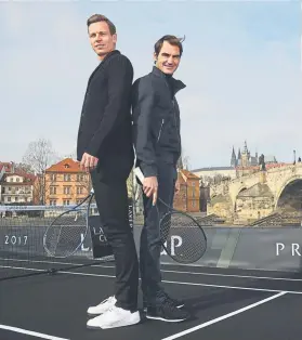  ?? FOTO: GETTY ?? Tomas Berdych y Roger Federer, acto promociona­l de la Rod Laver Cup en Praga