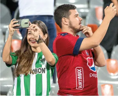  ?? FOTO ?? Desde el 20 de marzo de 2016 el Atanasio Girardot volvió a recibir a rojos y verdes en los clásicos, por decisión del alcalde Federico Gutiérrez.