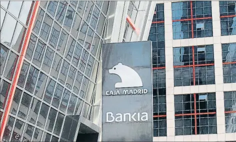  ?? EMILIA GUTIÉRREZ ?? Bankia, de la que se venderá un paquete antes de finales de año, se llevó la mitad de las ayudas del rescate del año 2012