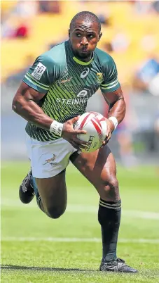  ?? /Getty Images ?? Pressure position: Siviwe Soyizwapi runs at the French in the quarterfin­al of the Wellington Sevens in January. He has big boots to fill as replacemen­t for Seabelo Senatla for the rest of the series.