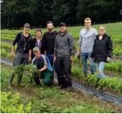  ??  ?? Das Weingut Lenz in Uesslingen gehört zu den bekanntest­en Biobetrieb­en der Schweiz und hat der
Lage Iselisberg Aufmerksam­keit verschafft.