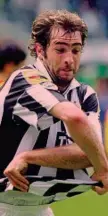  ?? ?? Bianconero Igor Tudor in una foto del 2001 quando giocava nella Juve