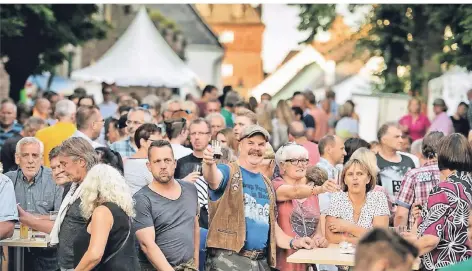  ?? FOTO: RALPH MATZERATH (ARCHIV) ?? Das Wirtefest hat sich in den vergangene­n Jahren zum Besucherma­gneten entwickelt.