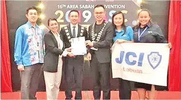  ??  ?? Group photo with JCI National President Andy Lau and National Executive Vice President Zyee Dullie.