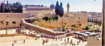  ?? Jerusalem field researcher­s associatio­n ?? Heritage value The wooden footbridge­s that connect the Israeli- built plaza around the Al BuraqWall to Al Aqsa Mosque and used for the entry of the Israeli colonists and tourists.