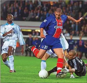  ??  ?? Bruno Rodriguez a marqué avec le maillot du PSG lors du classico en 1999.