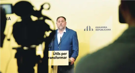  ?? EP ?? El presidente de ERC, Oriol Junqueras, ayer ante los medios en la sede del partido en Barcelona
