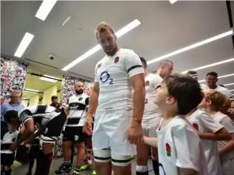  ?? (Getty) ?? Robshaw led England out for the first time since the 2015 World Cup