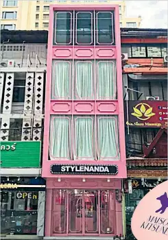  ??  ?? Stylenanda Pink Hotel on Siam Square 5.