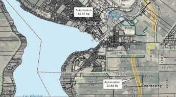  ?? ?? En jaune, le tracé de la voie de contournem­ent du centre-ville de Lac-Mégantic, présenté à la CPTAQ en novembre 2020.