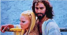  ??  ?? Ieri
Carole André, la «Perla di Labuan», e il pirata Kabir Bedi nella miniserie tv «Sandokan», in onda nel 1976 sulla Rai