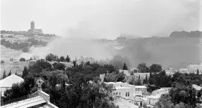  ??  ?? BATTLES FOR Jerusalem in 1967.