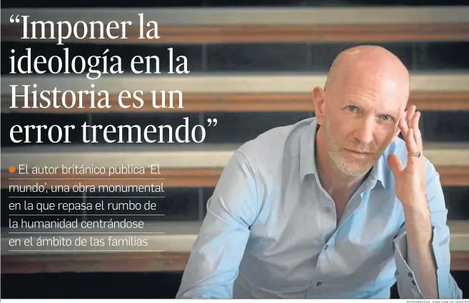  ?? FOTOGRAFÍA­S: JUAN CARLOS VÁZQUEZ ?? El historiado­r Simon Sebag Montefiore, fotografia­do hace unas semanas en el Hotel Alfonso XIII de Sevilla.