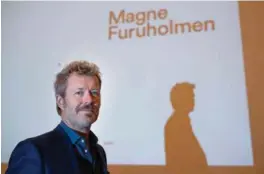  ??  ?? Magne Furuholmen har gjort seg kjent som kunstner både i Norge og i utlandet. Han arbeider blant annet med malerier, grafikk, keramikk, glass og lyd.