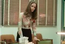  ??  ?? Rose Byrne as Gloria Steinem, wearing 70s chic in Mrs America. Photograph: Sabrina Lantos/BBC/FX