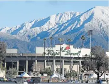  ?? ?? las montañas al norte de Los Ángeles lucieron ayer cubiertas de blanco