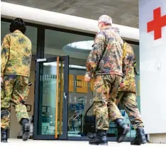  ?? Foto: Alexander Kaya ?? Rein in die neuen Gebäude: Rund 70 Millionen Euro hat die Bundeswehr in den ver   gangenen Jahren in den Standort Ulm investiert.