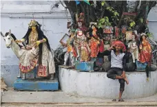  ?? Reuters ?? Idols of Hindu deities in Kolkata. Nationalis­ts say ancient Aryans, indigenous to India, gave birth to Hinduism