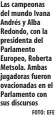  ?? FOTO: EFE ?? Las campeonas del mundo Ivana Andrés y Alba Redondo, con la presidenta del Parlamento Europeo, Roberta Metsola. Ambas jugadoras fueron ovacionada­s en el Parlamento con sus discursos