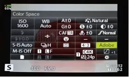  ??  ?? ‘Super Control Panel’ provides quick and easy access to a whole host of capture-related function with touchscree­n selection.