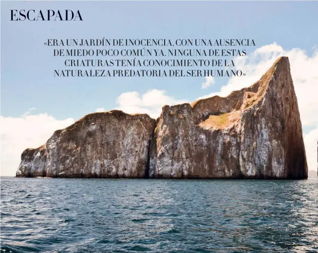  ??  ?? Arriba, Kicker Rock, o León Dormido, ubicado en la isla de San Cristóbal.