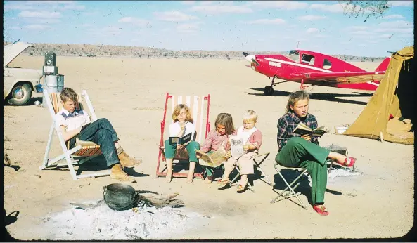  ?? COURTESY SCOTT HALDEMAN ?? Scott Haldeman, with his siblings Maye (Elon Musk’s mother), Kaye, Angkor Lee and Lynne in South Africa. The family moved there from Regina in 1950.