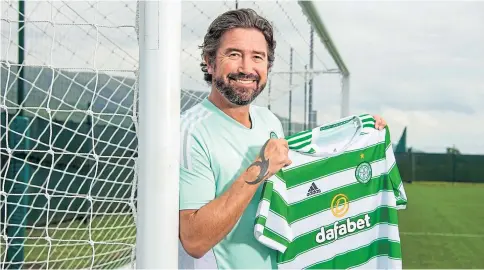  ?? ?? Harry Kewell is well thought of at Celtic and has had a major impact on the team – giving them a ‘touch of gold dust’.