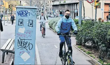  ?? ÀLEX GARCIA / ARXIU ?? El traçat del carril bici del passeig de Sant Joan és més perillós que no sembla