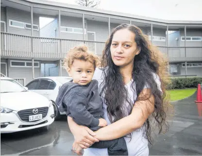  ?? Photo / Jason Oxenham ?? An Auckland mother and her family have been without their own home since last year.