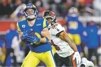  ?? NATHAN RAY SEEBECK/USA TODAY SPORTS ?? Cooper Kupp makes a catch to set up the game-winning field goal against Tampa Bay. Expect another tight game for LA.