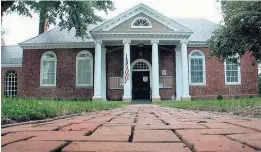  ?? STEPHEN M. KATZ/STAFF ?? The Colonial Courthouse in Gloucester is where the county Board of Supervisor­s meet.