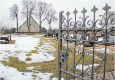  ?? FOTO: SCHOLZ ?? Die Gemeinde Merklingen hat die Friedhofss­atzung verändert. Nun müssen auch die Bestattung­sgebühren angepasst werden.