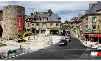  ??  ?? La place de Gaulle en plein travaux.