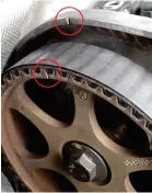  ??  ?? Align notch on camshaft pulley with notch on rear timing belt guard.