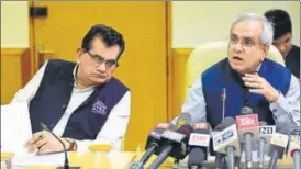  ?? PTI PHOTO ?? NITI Aayog CEO Amitabh Kant (left) and vicechairm­an Rajiv Kumar address the media after the fourth meeting of its governing council in New Delhi on Sunday.