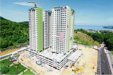  ??  ?? Emerald Residence stands at 70% completed in Teluk Kumbar, Penang.