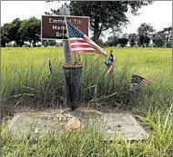  ?? TERRENCE ANTONIO JAMES/CHICAGO TRIBUNE ?? The grave site of Emmett Till at Burr Oak Cemetery in Alsip, Ill. Till, 14, was abducted, tortured and killed in 1955.